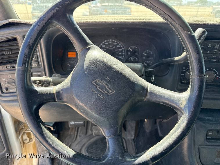 image for item DZ5333 2002 Chevrolet Silverado 1500 Crew Cab pickup truck