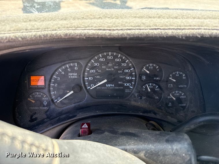 image for item DZ5333 2002 Chevrolet Silverado 1500 Crew Cab pickup truck