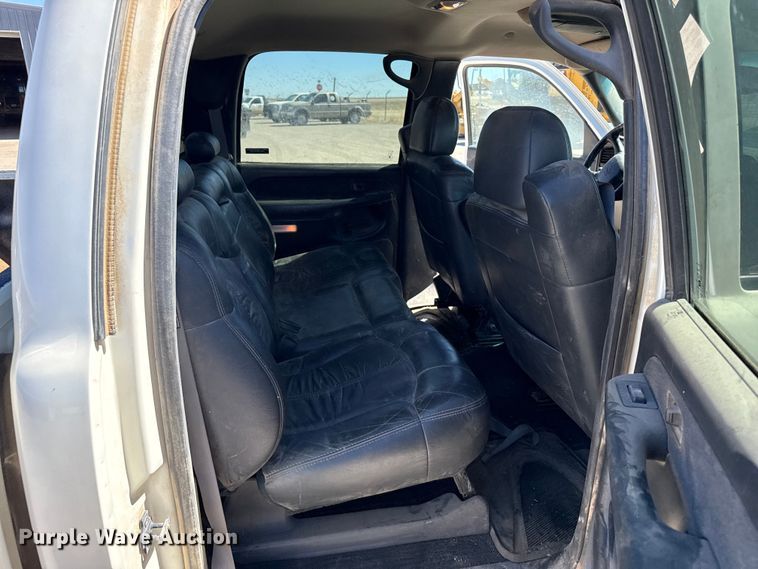 image for item DZ5333 2002 Chevrolet Silverado 1500 Crew Cab pickup truck