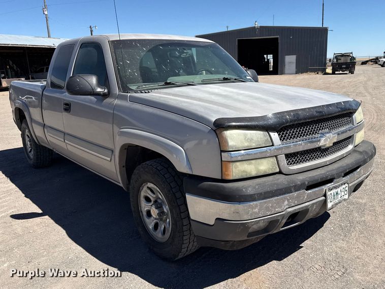 image for item DZ5334 2005 Chevrolet Silverado 1500 Ext. Cab pickup truck