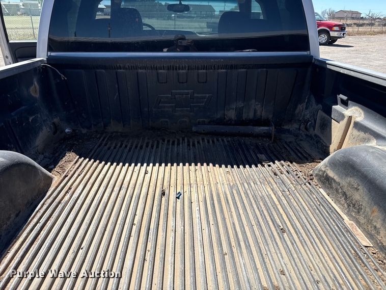 image for item DZ5334 2005 Chevrolet Silverado 1500 Ext. Cab pickup truck