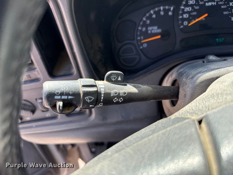 image for item DZ5334 2005 Chevrolet Silverado 1500 Ext. Cab pickup truck
