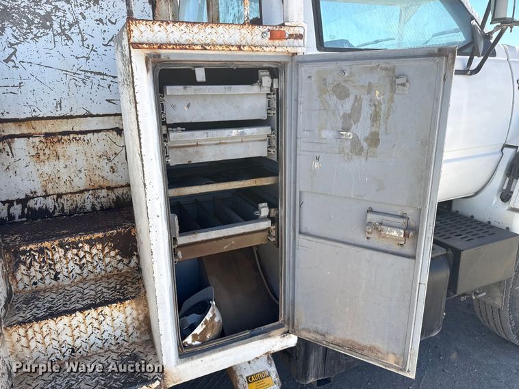 image for item DZ5337 1991 GMC TopKick C6500 forestry bucket truck