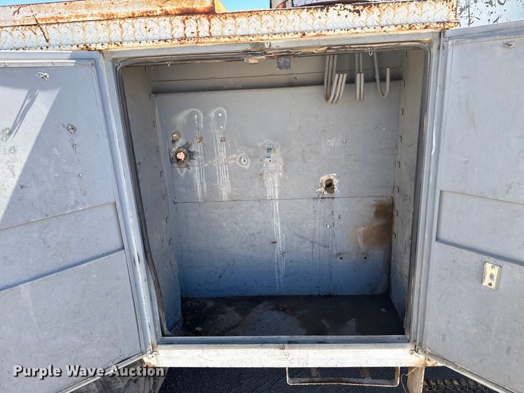 image for item DZ5337 1991 GMC TopKick C6500 forestry bucket truck