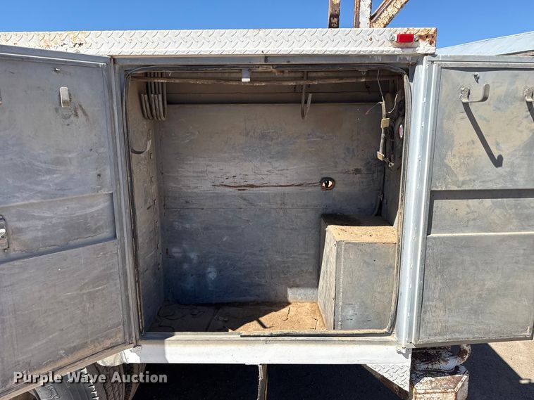 image for item DZ5337 1991 GMC TopKick C6500 forestry bucket truck