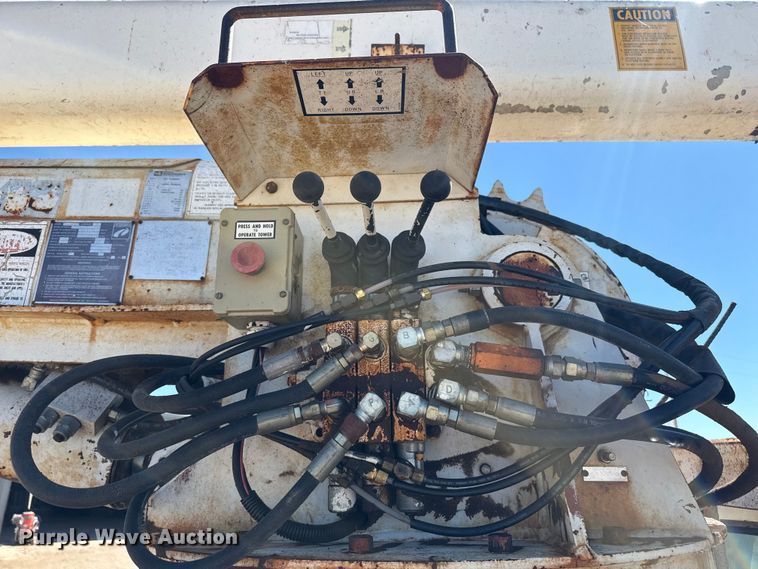 image for item DZ5337 1991 GMC TopKick C6500 forestry bucket truck