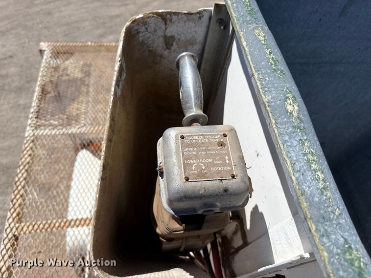 image for item DZ5337 1991 GMC TopKick C6500 forestry bucket truck