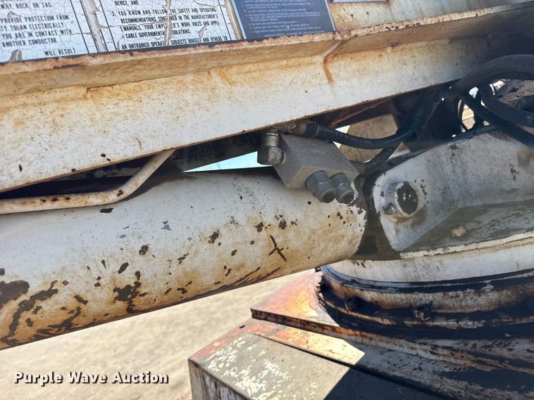 image for item DZ5337 1991 GMC TopKick C6500 forestry bucket truck