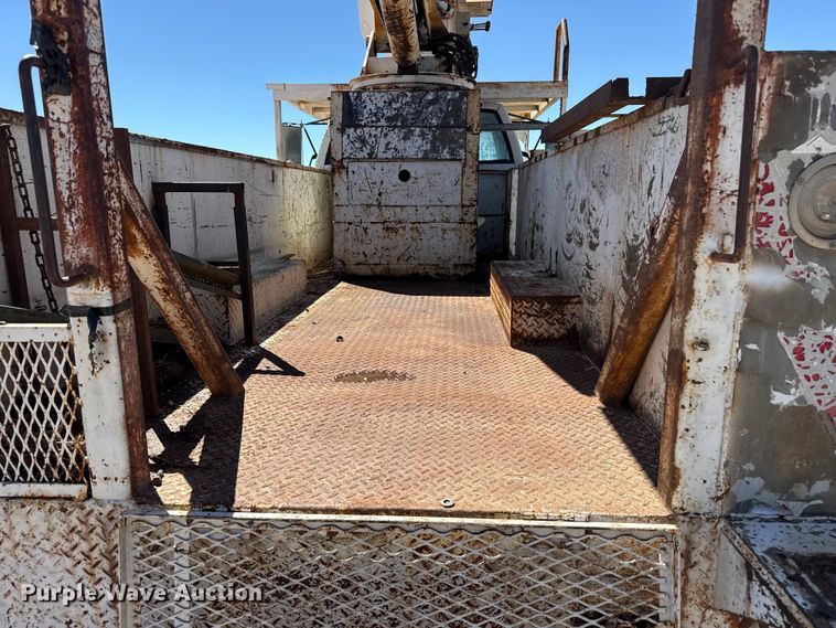 image for item DZ5337 1991 GMC TopKick C6500 forestry bucket truck