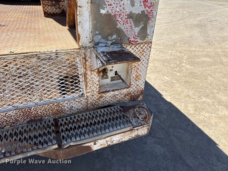 image for item DZ5337 1991 GMC TopKick C6500 forestry bucket truck