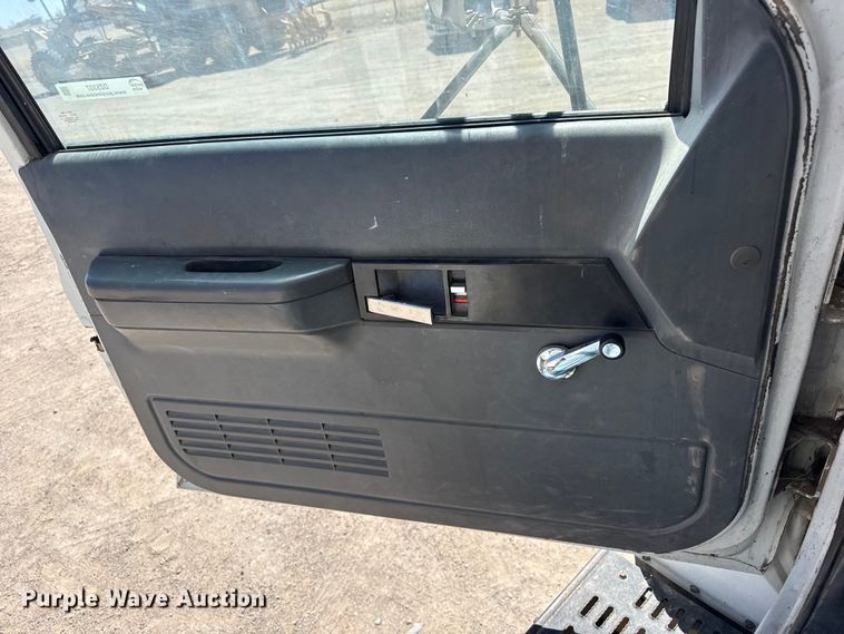 image for item DZ5337 1991 GMC TopKick C6500 forestry bucket truck