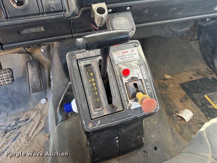 image for item DZ5337 1991 GMC TopKick C6500 forestry bucket truck