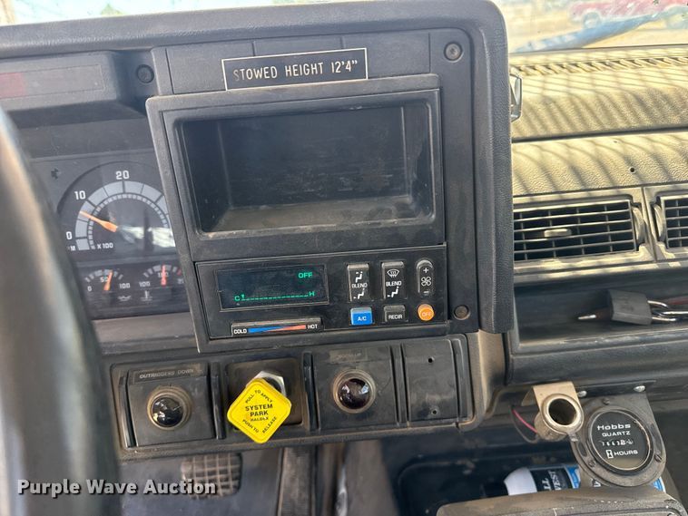 image for item DZ5337 1991 GMC TopKick C6500 forestry bucket truck