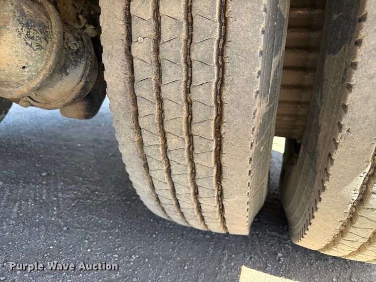 image for item DZ5337 1991 GMC TopKick C6500 forestry bucket truck