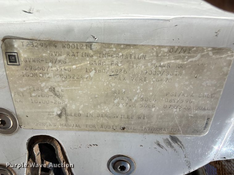 image for item DZ5337 1991 GMC TopKick C6500 forestry bucket truck