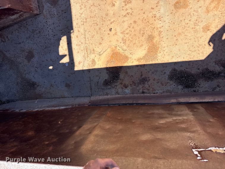 image for item DZ5338 1981 Mack R686ST dump truck