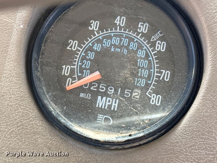 image for item DZ5338 1981 Mack R686ST dump truck