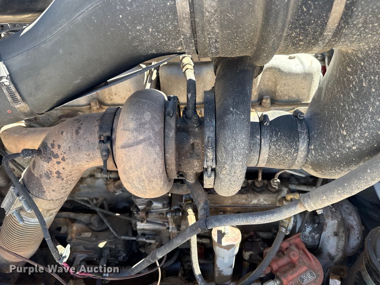 image for item DZ5338 1981 Mack R686ST dump truck