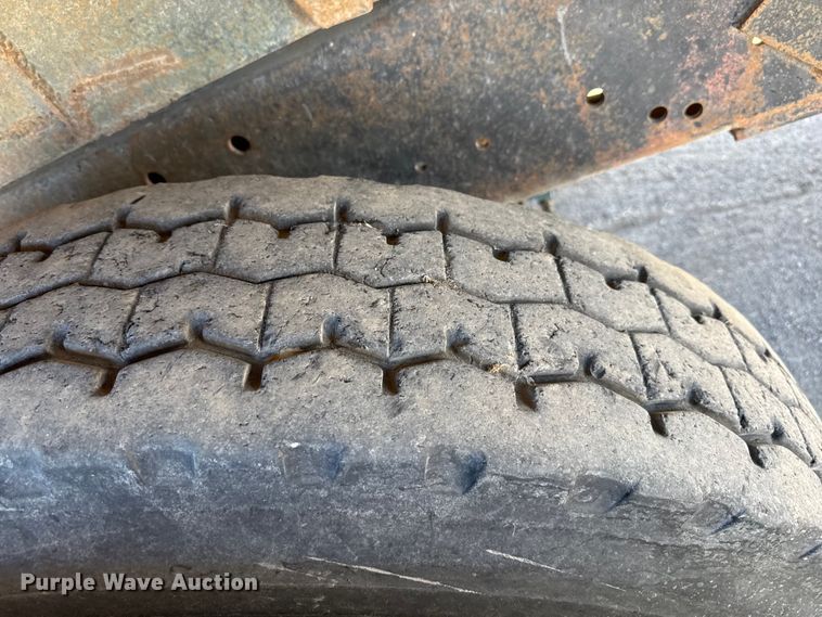 image for item DZ5338 1981 Mack R686ST dump truck