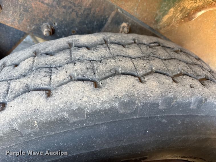 image for item DZ5338 1981 Mack R686ST dump truck