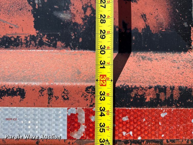 image for item DZ5339 1982 Mack R686ST dump truck