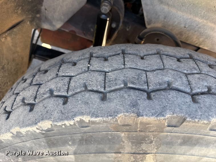 image for item DZ5339 1982 Mack R686ST dump truck