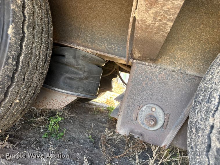 image for item DZ5340 2002 Load King HFT70 drop deck hydraulic tail equipment trailer