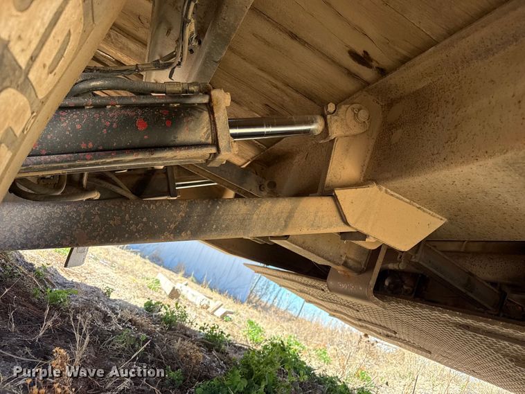 image for item DZ5340 2002 Load King HFT70 drop deck hydraulic tail equipment trailer