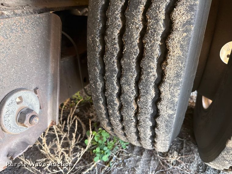 image for item DZ5340 2002 Load King HFT70 drop deck hydraulic tail equipment trailer