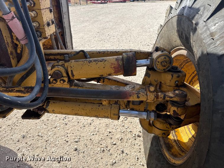 image for item DZ5354 1980 Caterpillar 140G motor grader