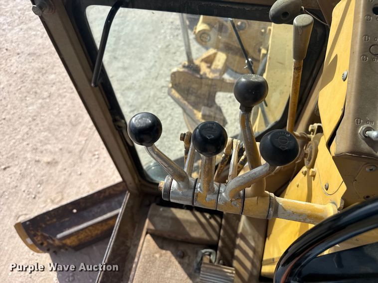 image for item DZ5354 1980 Caterpillar 140G motor grader