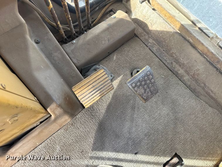 image for item DZ5354 1980 Caterpillar 140G motor grader