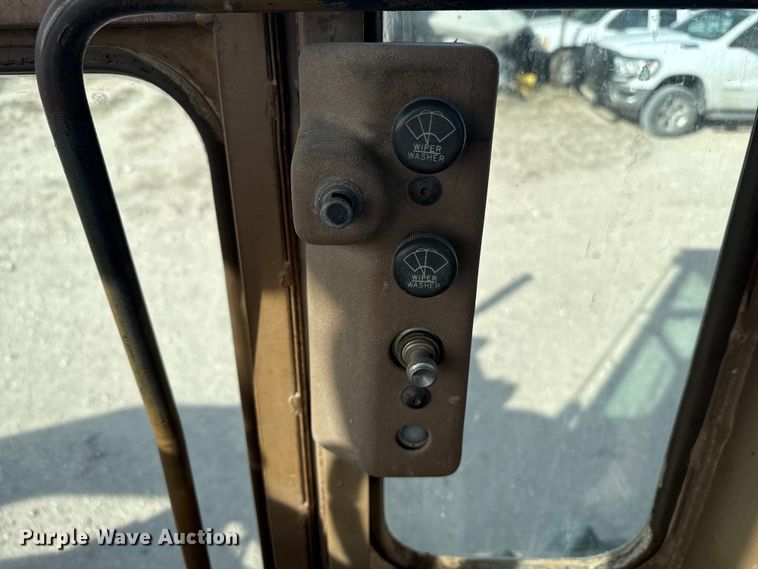 image for item DZ5354 1980 Caterpillar 140G motor grader