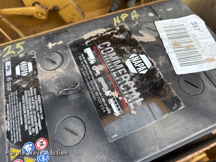 image for item DZ5354 1980 Caterpillar 140G motor grader