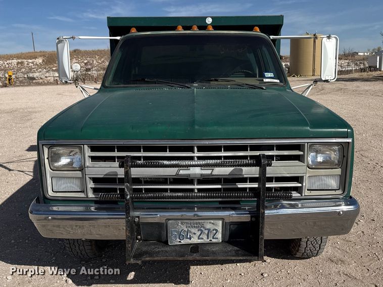 image for item DZ5355 1986 Chevrolet C30 dump truck