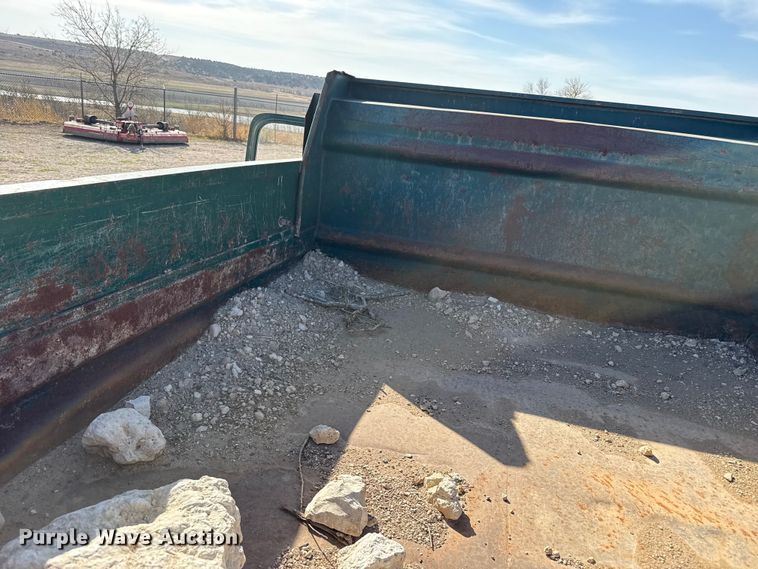 image for item DZ5355 1986 Chevrolet C30 dump truck