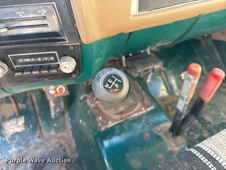 image for item DZ5355 1986 Chevrolet C30 dump truck