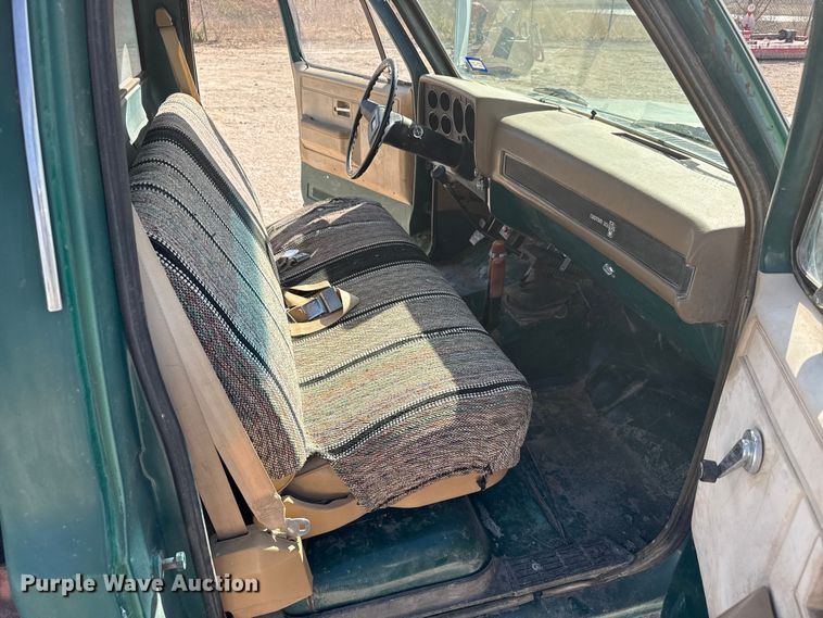 image for item DZ5355 1986 Chevrolet C30 dump truck