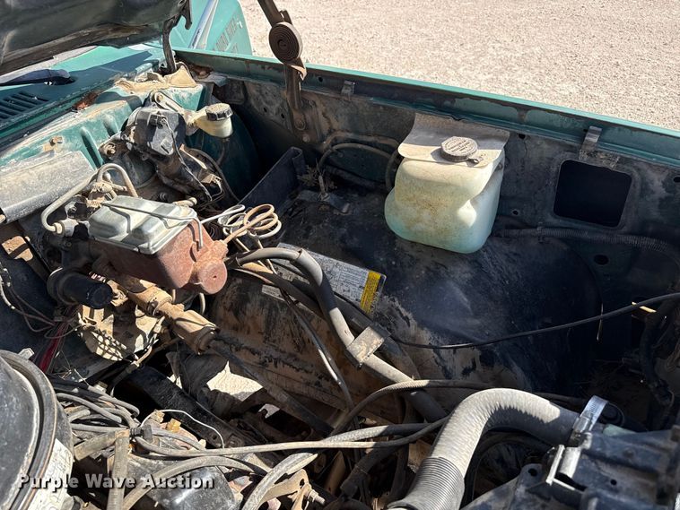 image for item DZ5355 1986 Chevrolet C30 dump truck