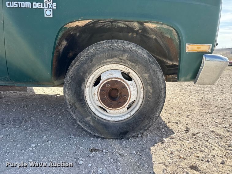 image for item DZ5355 1986 Chevrolet C30 dump truck