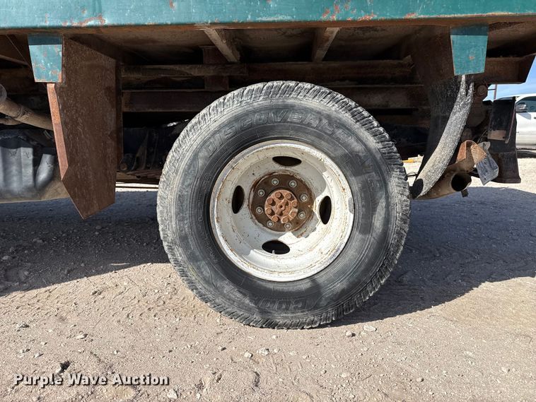 image for item DZ5355 1986 Chevrolet C30 dump truck