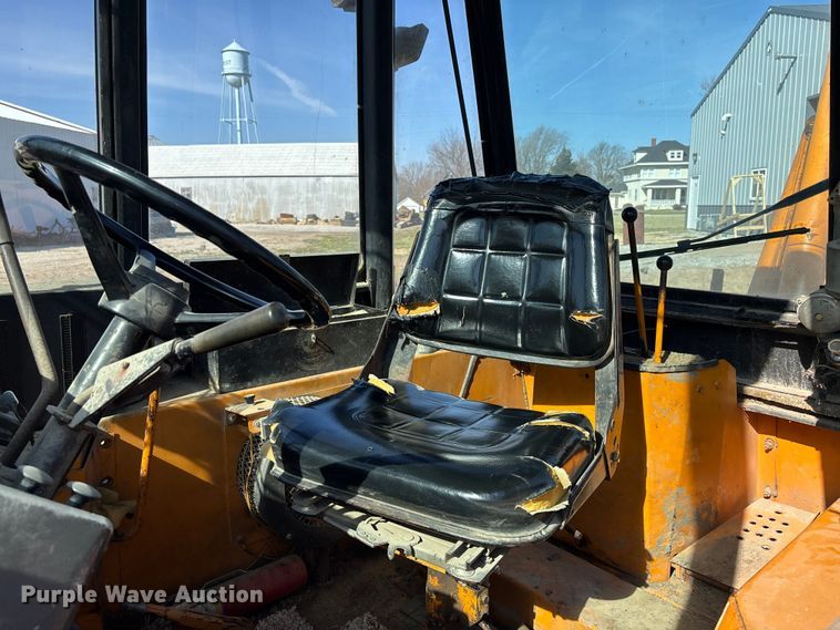 image for item EA4697 Case 580C backhoe