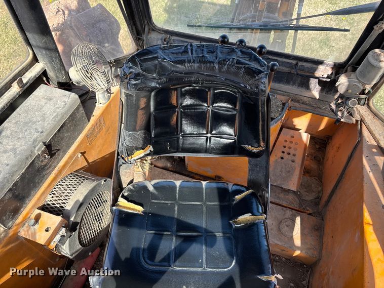 image for item EA4697 Case 580C backhoe