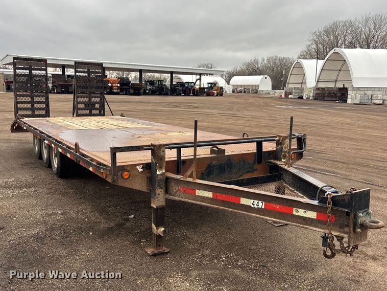image for item EA4717 2010 PJ Deckover equipment trailer