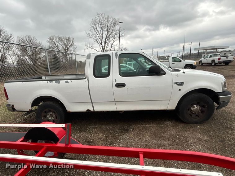 image for item EA4718 1999 Ford F250 Ext. Cab pickup truck