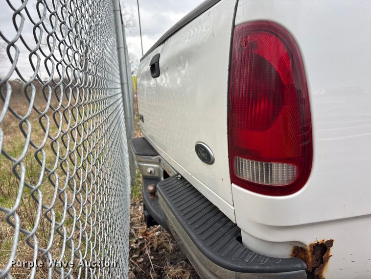 image for item EA4718 1999 Ford F250 Ext. Cab pickup truck