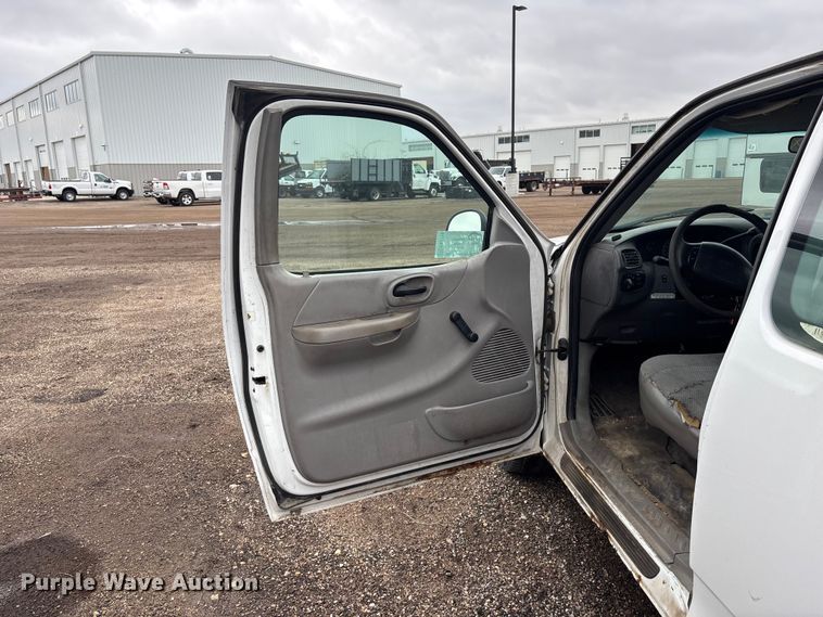 image for item EA4718 1999 Ford F250 Ext. Cab pickup truck