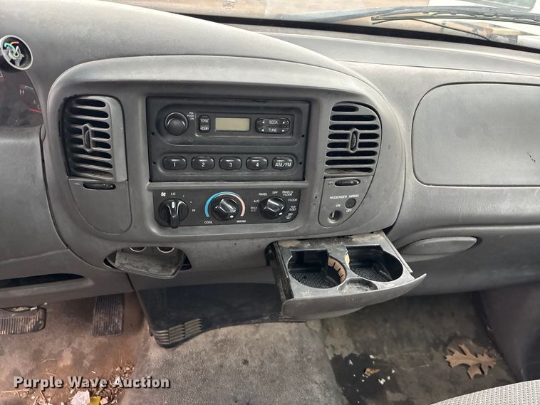 image for item EA4718 1999 Ford F250 Ext. Cab pickup truck