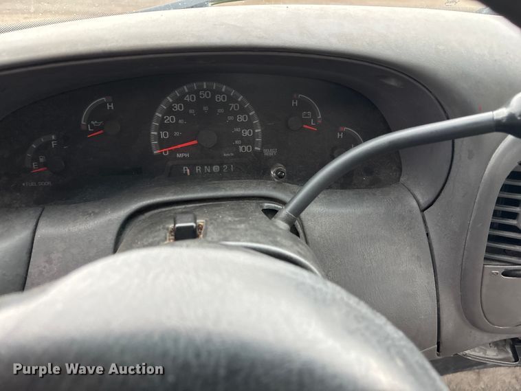 image for item EA4718 1999 Ford F250 Ext. Cab pickup truck