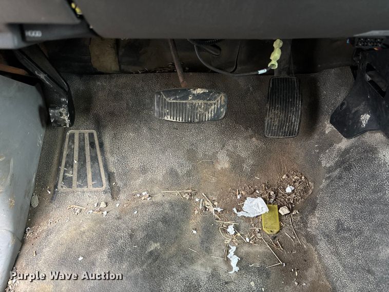 image for item EA4718 1999 Ford F250 Ext. Cab pickup truck